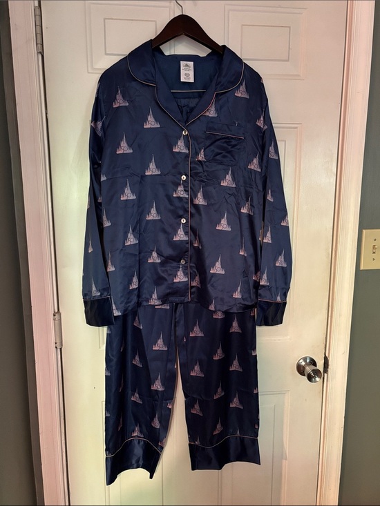Disney Other - Disney 50th anniversary satin pjs